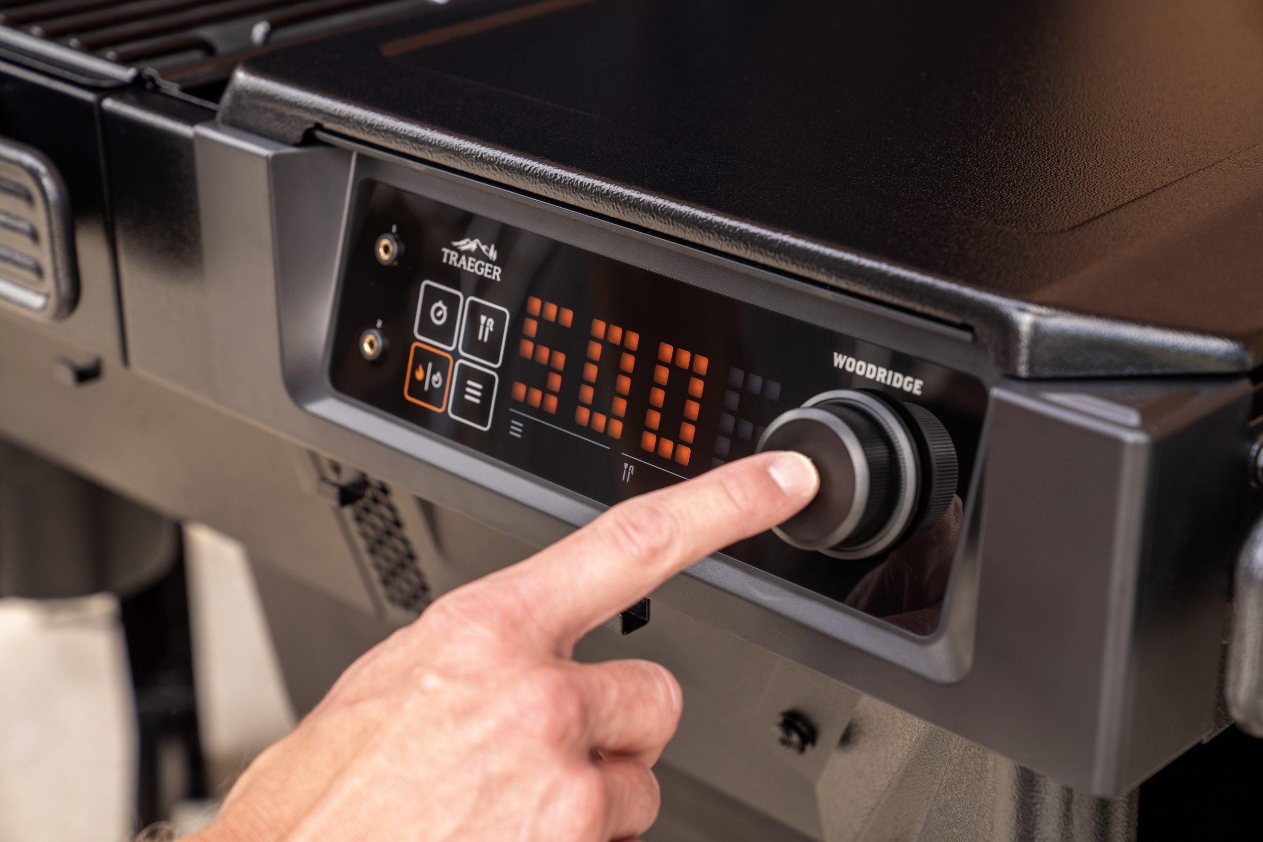 Traeger Woodridge Pellet Grill - Image 3